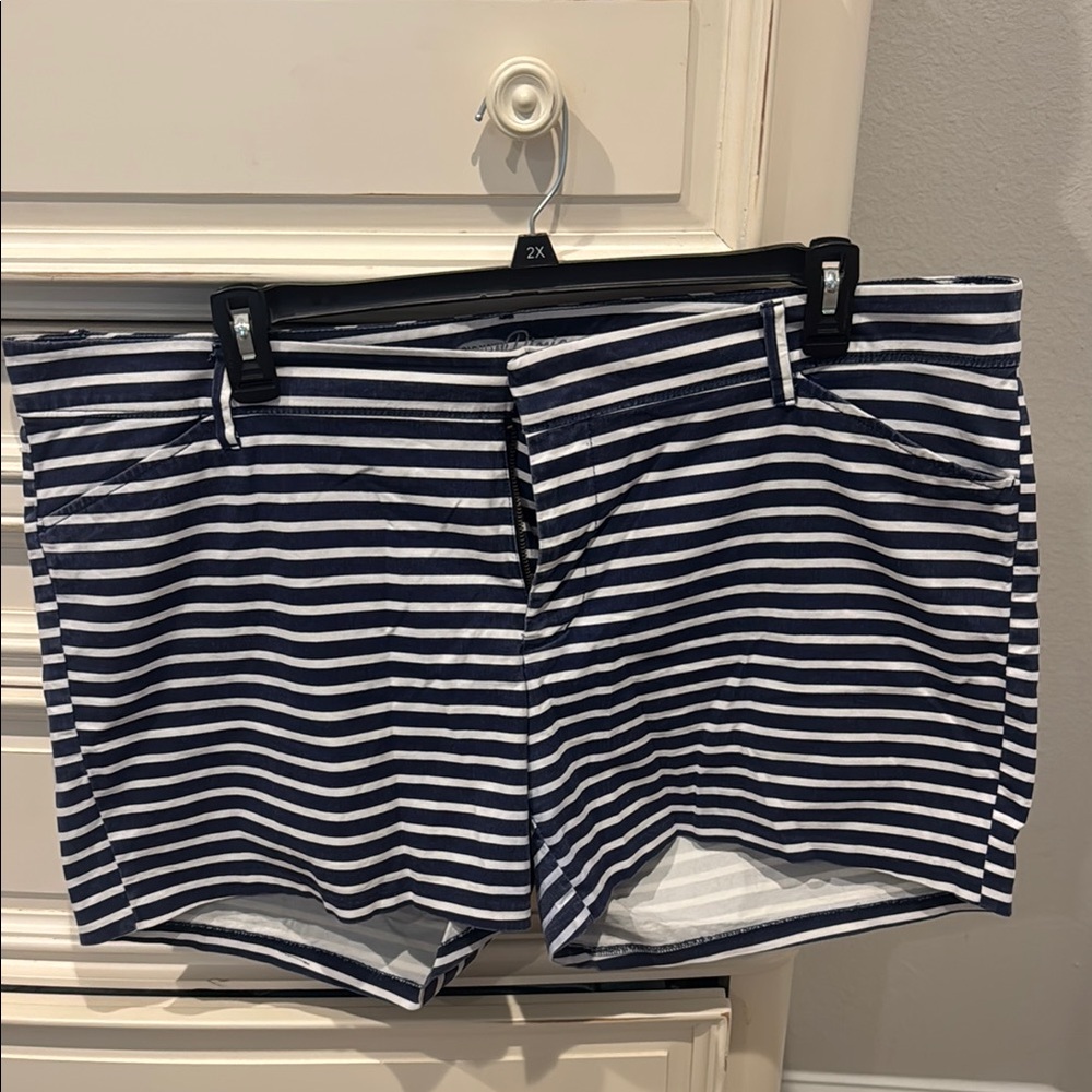 Old Navy Blue and White High Waist Striped Shorts
